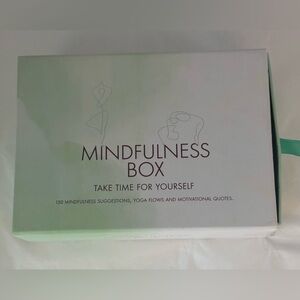 🌸YOGA Mindfulness Box with Green and White Design